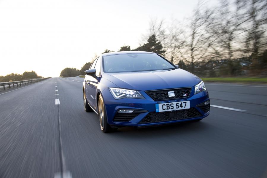  Seat Leon Cupra 300 2017 года  (UK) (фото 24 из 40)